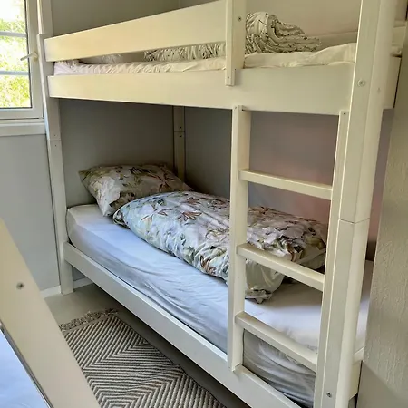 Fritidsbolig Ved Sjoen I - Kort Kjoretur Til Dyreparken